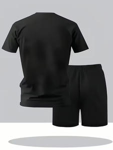 เสื้อยืดแขนสั้นและกางเกงขาสั้นชุดเซ็ตผ้าโพลีเอสเตอร์ 100% สำหรับผู้ชาย สวมใส่สบายๆ ในฤดูร้อน แห้งเร็ว สีตามสั่ง ขายส่ง - Product Image 3