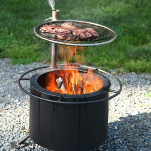 Elegante parrilla de hierro antigua con detalles elegantes para una experiencia de asado al aire libre en un jardín rústico. - Product Image 1