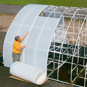 ฟิล์มเรือนกระจกพลาสติกกันแสง UV โปร่งใสสำหรับใช้ในงานเกษตรในสภาวะอากาศที่รุนแรงเพื่อการส่งออก - Product Image 1