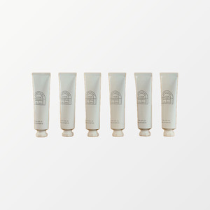 โลชั่นบำรุงผิวมือ Reopyum La Fleur ขนาด 50 มล. กลิ่นดอกไม้ สำหรับผิวแพ้ง่าย ผสมไฮยาลูรอนิค แอซิด และโกโก้บัตเตอร์ - Product Image 3
