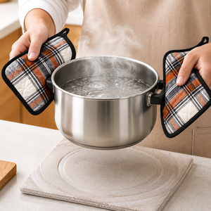 Accesorios de Cocina, Porta Ollas con Diseño a Cuadros Teñidos con Hilo, 100% Algodón, Secado Rápido, Venta al por Mayor en India - Product Image 1