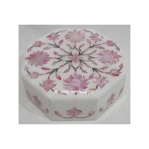 Boîte à bijoux ronde en marbre blanc naturel avec incrustation de nacre rose, design floral, pour l'emballage et le cadeau de colliers - Product Image 6