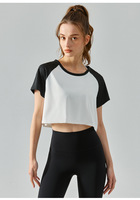 Nouveau T-shirt Sport Décontracté Femme 2025 – Col Montant Manches Longues Contraste de Couleurs – Vêtement d'Entraînement Actif Coupe Courte – Vente en Gros