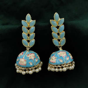Boucles d'oreilles Jhumka florales de qualité supérieure JeweleMarket avec perles, boucles d'oreilles pendantes tendance - Product Image 1
