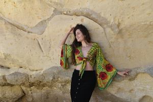 Top de Verano Corto de Punto con Estampado Floral Bohemio para Fiesta en la Playa, Transpirable, con Cuello en V y Manga Campana, con Lazos, para Mujer, Ecológico y Antiarrugas - Product Image 5