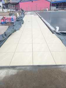 Sistema de Pedestales para Baldosas Antideslizantes R11 R12, Baldosas de Porcelana para Piscinas y Áreas Húmedas, Baldosas de 600x1200, Resistentes, al por Mayor - Product Image 4