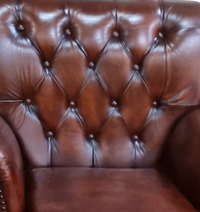 Classic Genuine Leather High <b>Back</b> Armchair with Tufted Wingback Design and Solid Wood Legs Elegant <b>Chair</b> for Living Room Bedroom - Product Image 3