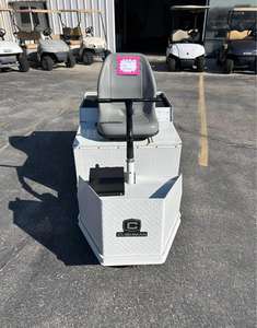 Tracteur électrique industriel, chariot de manutention pour entrepôt, véhicule de remorquage pour le déplacement de matériaux - Product Image 1