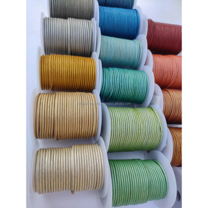 สายหนังกลมสีแดงเมทัลลิกสไตล์โมร็อกโกขนาดสำหรับการทำเครื่องประดับงานหัตถกรรมงานประดิษฐ์ทำมือ - Product Image 5