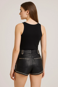Shorts Formales de Satén Negro para Mujer, Cintura Media, con Detalles de Remaches y Botones, Ecológicos, Transpirables y Resistentes al Viento - Product Image 4