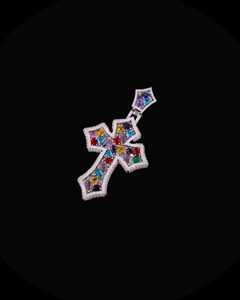 Collier pendentif croix de Jésus sertie de pierres précieuses multicolores en argent 925, style hip-hop, pour cérémonie religieuse. - Product Image 2