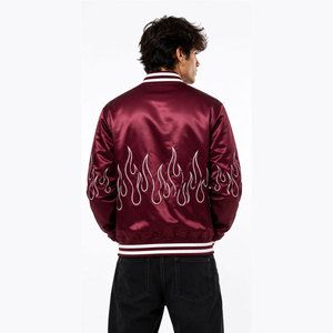Chaqueta Varsity de Satén Color Granate para Hombre con Bordado de Llama Blanca, Corte Regular, Cuello Camisero, Cierre de Botón, Estilo Casual para Otoño - Product Image 5