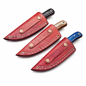 Cuchillo de caza hecho a mano con hoja de acero de Damasco, mango de madera y funda de cuero. - Product Image 5