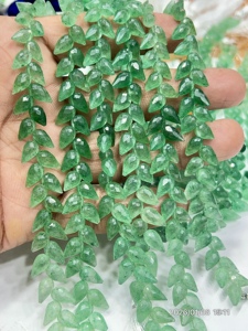 Perles en quartz vert naturel AAA, taillées à la main, facettées, en forme de goutte d'eau, fantaisie, 6x9mm, brin de 8 pouces, exportation Chine - Product Image 1