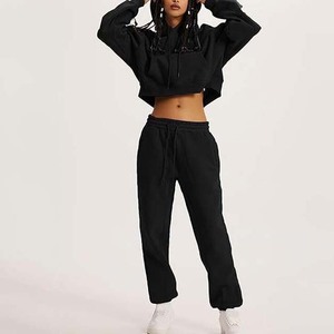 Ensemble survêtement décontracté pour femme, hiver, noir, à capuche, crop top et pantalon de survêtement, 100% coton, coupe classique, imprimé, couleur unie, longueur intégrale - Product Image 1