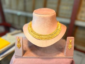 24 Carat Gold Necklace and <b>Earring</b> Set Vintage Style Women's Gift for Weddings Parties Engagements Anniversaries - Product Image 4