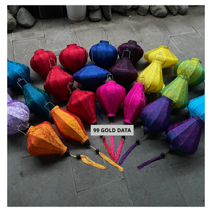 Lanterne en bambou et soie artisanale avec forme de lune peinte, décoration pour le festival de la mi-automne, durable, réutilisable, pour l'extérieur - Caryln - Product Image 6