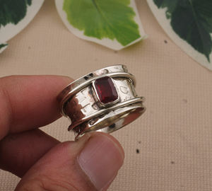 แหวนเงินแท้ 925 ประดับพลอยโกเมนสีแดงธรรมชาติทรงสี่เหลี่ยม งานแฮนด์เมด สำหรับผู้หญิง เหมาะสำหรับงานแต่งงาน เครื่องประดับแฟชั่น ขายส่ง - Product Image 5