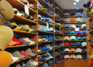 หมวกเบสบอล 5 แผง สีพื้นเรียบ แบบกำหนดเองจำนวนมาก ขายส่ง ผ้าไนลอนผสม ปรับขนาดได้ สไตล์เรโทรยุค <span class=keywords><strong>90s</strong></span> ปักลาย 3 มิติ สำหรับทุกเพศ - Product Image 5