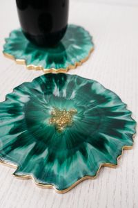 Juego de posavasos de resina, arte epoxi blanco y dorado brillante, perfecto para decoración moderna del hogar y protección de mesa - Product Image 3