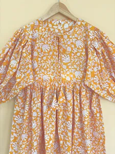 Robe midi en coton à imprimé floral orange bohème pour femmes, col noué, manches bouffantes courtes, robe d'été décontractée - Product Image 4