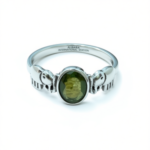 2.7 Grams Fine <b>Peridot</b> <b>Ring</b> - Product Image 2
