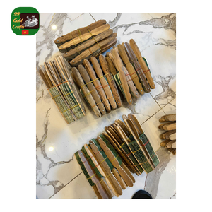 Éventail en feuille de palmier traditionnel fait main et écologique, avec couleur et design personnalisés, pour cadeaux d'affaires et souvenirs - Product Image 6
