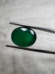Premium 5.91 Ct Natural Zambian Emerald Oval Shape Loose Green Gemstone for Rings Pendant Jewelry - Product Image 3