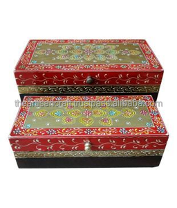 Elegante caja de almacenamiento de baratija decorativa esmaltada de madera para anillos, pendientes y accesorios pequeños, regalo de estilo Vintage para mujeres y niñas - Product Image 4