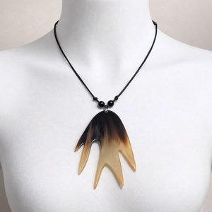 Collar con Colgante de Imitación de Cuerno Antiguo, Hecho a Mano, Ecológico, de Alta Calidad y Lujo, Joyería de Cuerno de Búfalo de Diseño para Fiestas y Uso Diario - Product Image 3