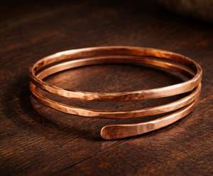 Brazalete Curativo de Cobre Puro, Brazalete Martillado, Brazalete de Cobre Ajustable, Regalo para el Día de la Madre, Hecho a Mano - Product Image 1