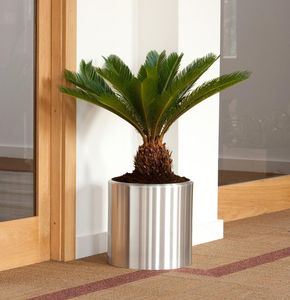 Pot de fleurs en métal de qualité supérieure, décoratif pour l'intérieur et l'extérieur, pot de jardin moderne, élégant, durable, récipient pour plantes, décoration de la maison - Product Image 1