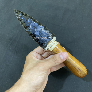 Cuchillo con Punta de Flecha de Opalita con Mango de Madera, Escultura Tallada, Artículo Coleccionable - Product Image 1