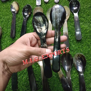 Cucharas de cuerno de búfalo con mango largo, comúnmente utilizadas para servir comida, comer y como elemento decorativo. Como los huevos, el helado o el yogur. - Product Image 3