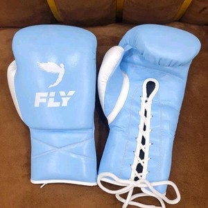 ถุงมือชกมวย Fly Super Lace Pro X รุ่นออกแบบพิเศษ สีฟ้า หนังแท้ ระบายอากาศได้ดี ซึมซับเหงื่อ เหมาะสำหรับการฝึกซ้อมและการแข่งขัน - Product Image 1