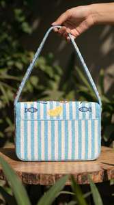 Sac à bandoulière élégant à rabat perlé et rayé, sac à bandoulière de luxe perlé et rayé, sac à rabat perlé chic, sac à rabat perlé fait main - Product Image 2