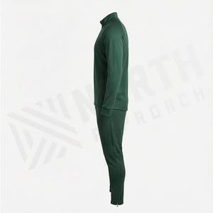 Survêtement vert pour homme, demi-zip, coupe sportive longue, séchage rapide, polyester et élasthanne, idéal pour l'automne - Product Image 3