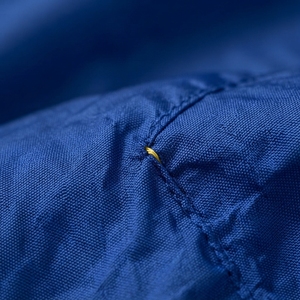 Veste de coach homme 2026 imperméable en polyester coupe-vent avec logo personnalisé sur le devant, design ample unisexe, col à capuche uni - Product Image 3