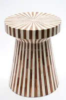 Cone Tyle Design à bords arrondis Table basse ronde de salon en résine et en bois Incrustation d'os Table d'appoint Meubles de table d'extrémité