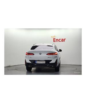 BMW X4 XDrive20i M Sport 2023 con Caja de Cambios Automática, Volante a la Izquierda y Cámara Trasera, Solo 29,551 Kms! - Product Image 3