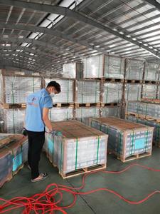 พื้นผิวแกน SPC แข็งคุณภาพสูงกันน้ำ4มม. 5มม. 6มม. 8มม. วัสดุบริสุทธิ์ OEM & ODM100 % | ป้องกันรอยขีดข่วน | เป็นมิตรกับสิ่งแวดล้อม | เวียดนาม - Product Image 4