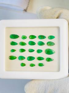 Esmeralda Zambiana Natural en Forma de Pera, 18.87 CTS, Color Verde Premium, Excelente Brillo, Joyería de Alta Calidad, Certificada por IGI - Product Image 6
