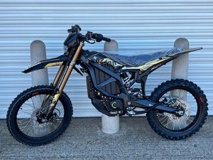 Nouvelle moto tout-terrain électrique Dan nys Dirt Bikes, modèle Sur Ron Ultra Bee 21Kw, couleur noire, très demandée, prête à être expédiée en 2025. - Product Image 2