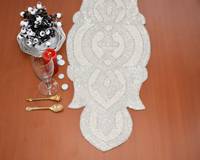 Chemin de table et sets de table floraux de luxe faits main, brodés de perles, écologiques, en lin personnalisé pour la maison, les mariages, les hôtels et les banquets