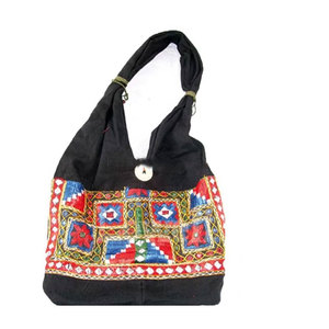 Sac à bandoulière ethnique brodé en toile pour femme, fait main, style bohème traditionnel, élégant sac à main brodé tendance pour le voyage - Product Image 1