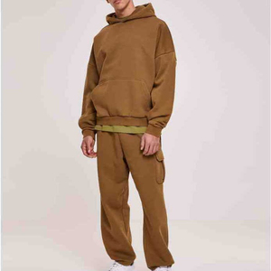 Conjunto Deportivo Personalizado para Hombre, Sudadera con Capucha Holgada y Pantalones Deportivos con Logotipo Personalizado, Ropa Deportiva Urbana - Product Image 4