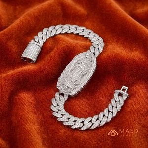 สร้อยข้อมือคิวบันลิงค์ทรงรีสีเงินประดับเพชรโมอิสซาไนต์ สร้อยข้อมือแฟชั่นสำหรับใส่ทุกวัน ของขวัญสไตล์ไมอามี - Product Image 2