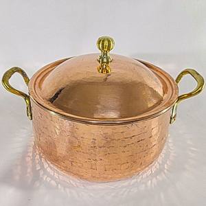 Casserole traditionnelle en cuivre avec couvercle et poignées en laiton, fabrication artisanale, style vintage, ustensiles de cuisine pour hôtel, restaurant et cuisine domestique - Product Image 2