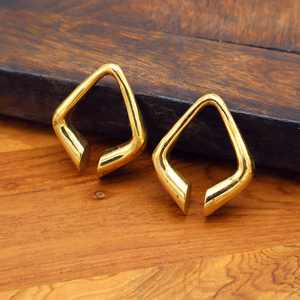Cintres d'oreille triangulaires géométriques en laiton moderne pour oreilles étirées, boucles d'oreilles en laiton de style tribal, bijoux d'oreille minimalistes - Product Image 1