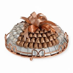 Plateau élégant en métal doré et bronze pour servir des chocolats et des friandises, parfait pour les occasions et événements spéciaux à prix abordable - Product Image 6